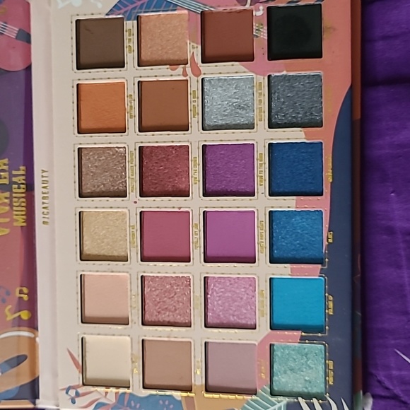 7 eyeshadow palettes Too Faced Colourpop Disney - Picture 6 of 16